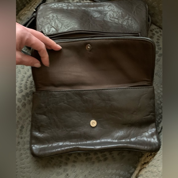 Mark Black “In Reverse Purse” Snap Front Closure, Several Compartments,New - Picture 10 of 16